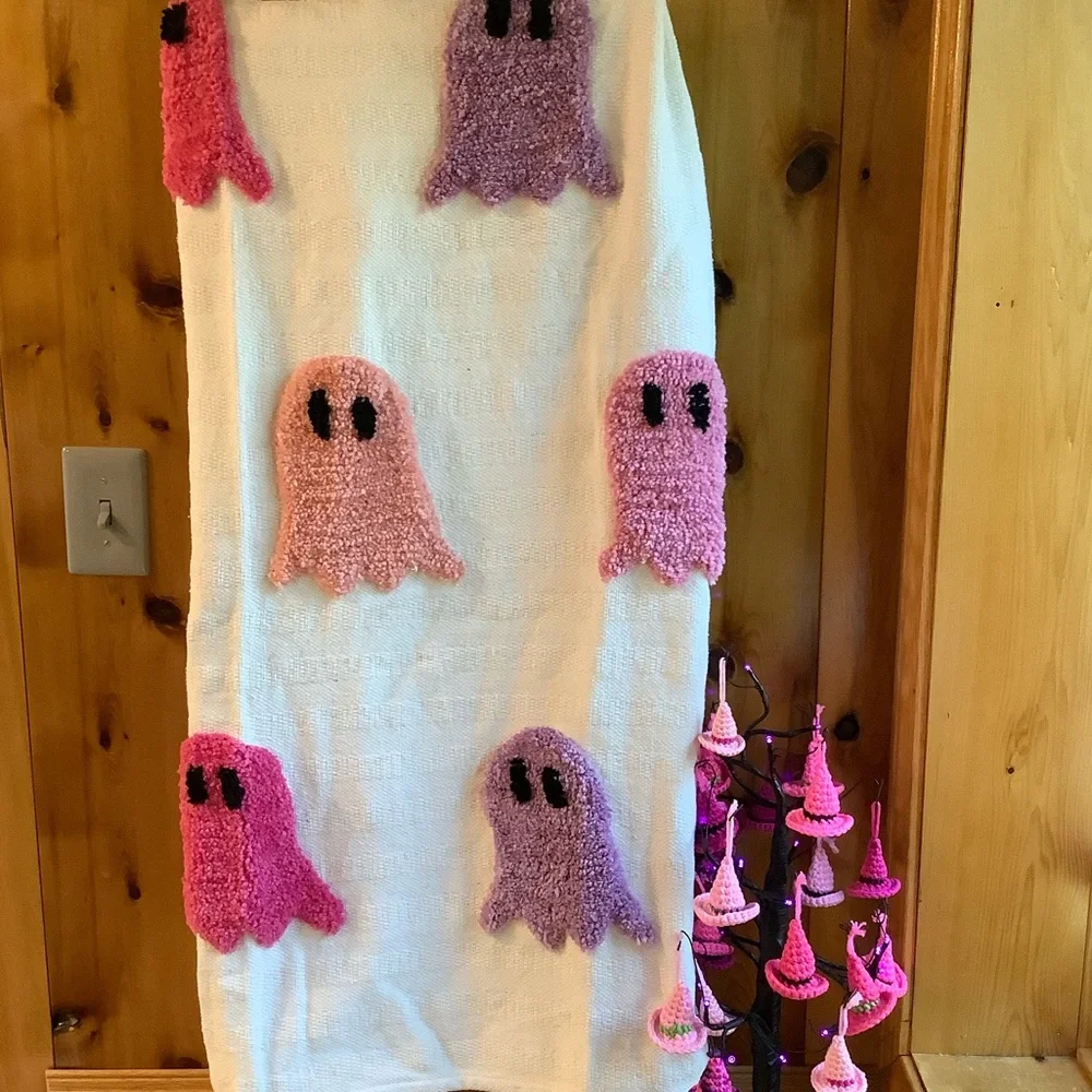 Rachel Zoe Oversized Hand Woven Tufted Ghost Throw-50” x 70”